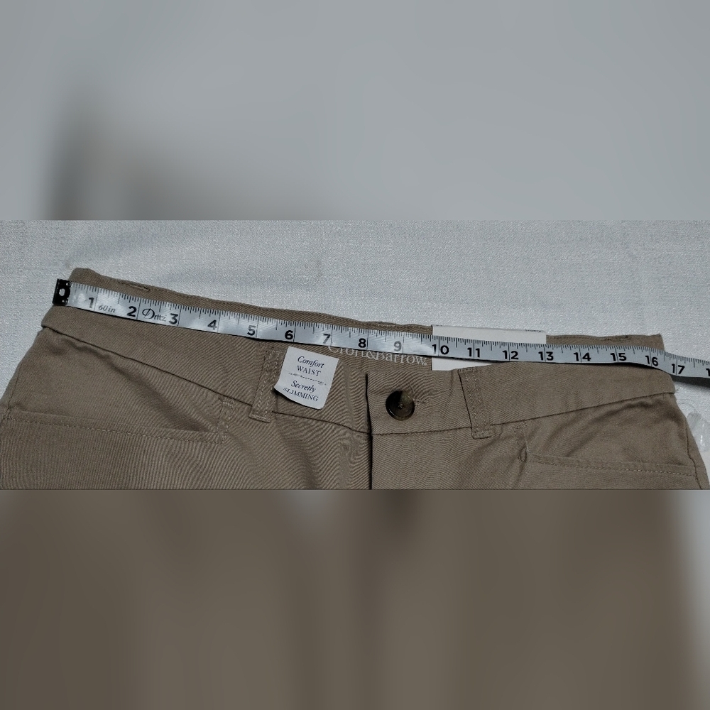 Croft & Barrow Women's Khaki Capri Size (14) - Picture 6 of 12